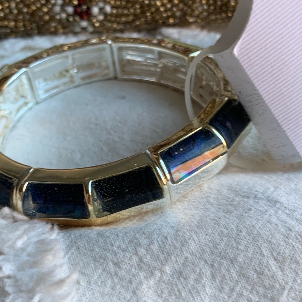 Chaps Shell Finish Bracelet - Picture 8 of 8